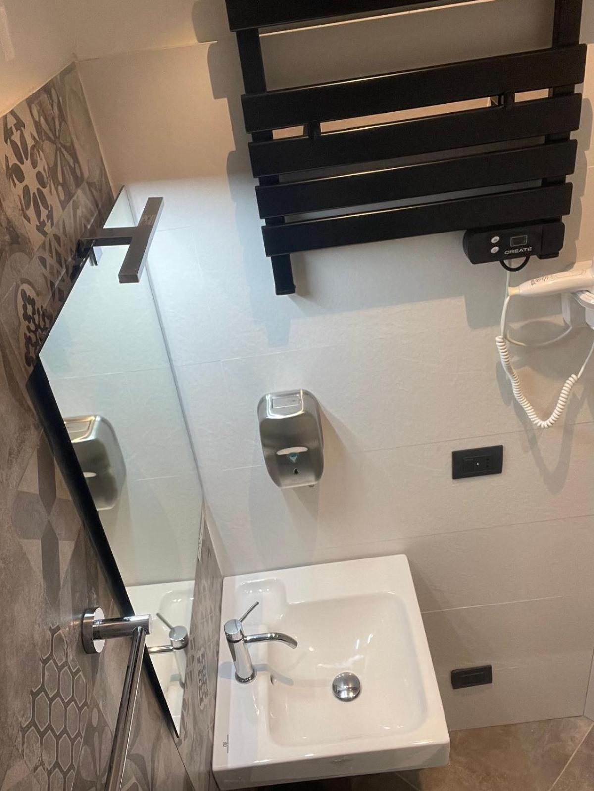 Drooms 4,0 Domotic Smart Self 24H,7 Vicino Treni Porta Susa E Centro Storico Torino Eksteriør billede