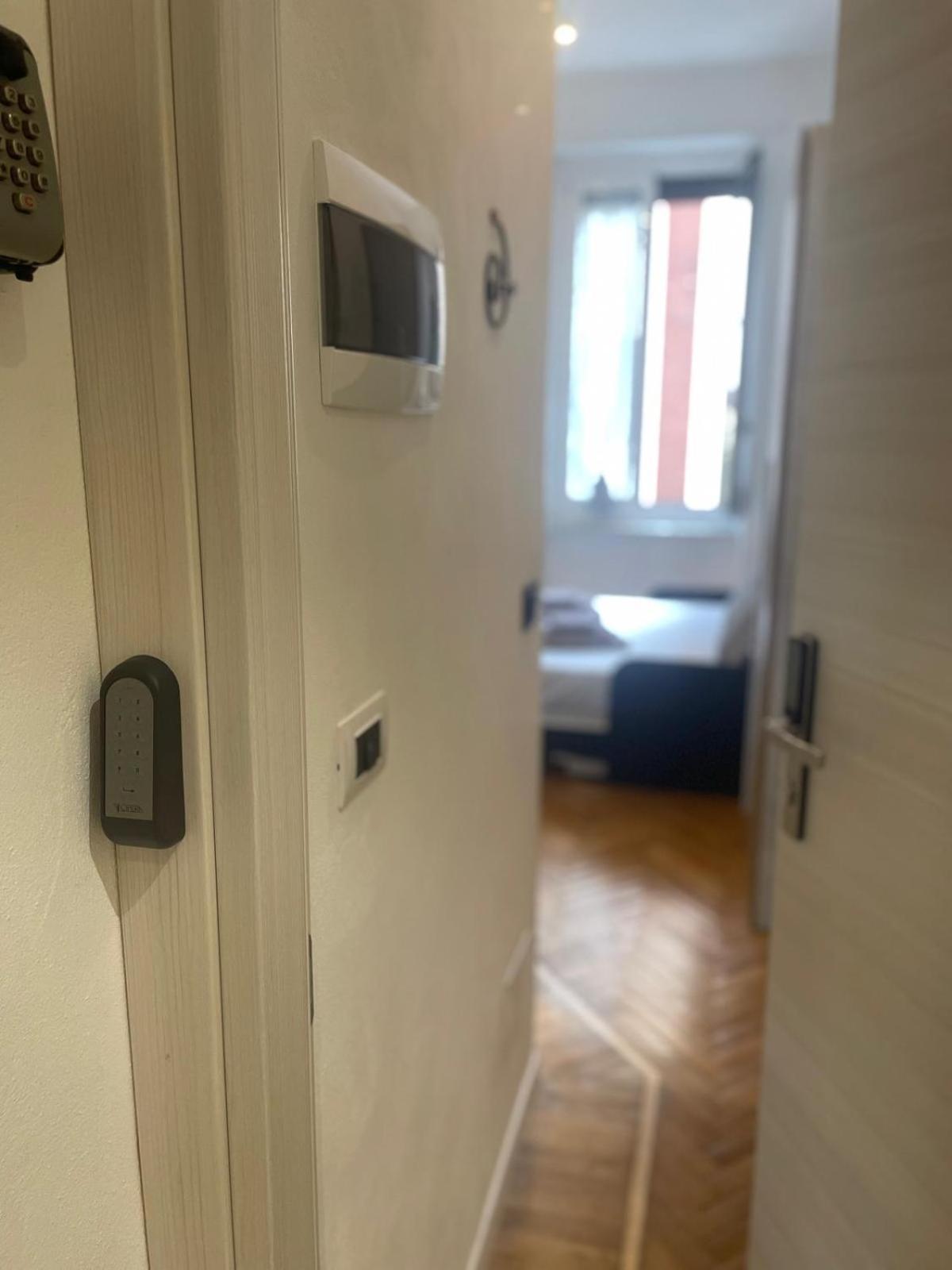 Drooms 4,0 Domotic Smart Self 24H,7 Vicino Treni Porta Susa E Centro Storico Torino Eksteriør billede
